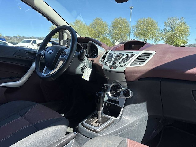 Ford fiesta 1.4 titanium 2009 | 60-hlz-5 - afbeelding 19 van  30