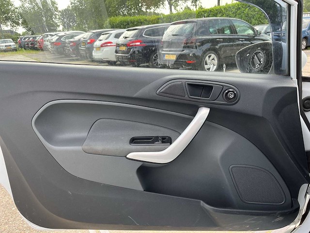 Ford fiesta 1.6 ghia 2009 | pp-613-j - afbeelding 7 van  16