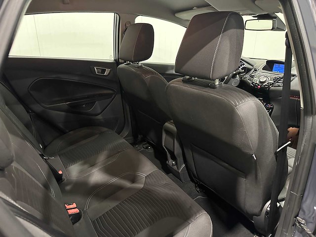 Ford fiesta 1.6 tdci lease tit. 4-xjv-47 - afbeelding 4 van  19