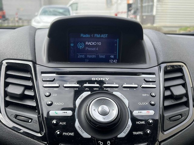 Ford fiesta 1.6 tdci lease titanium 2014 | 8-xnd-86 - afbeelding 8 van  26