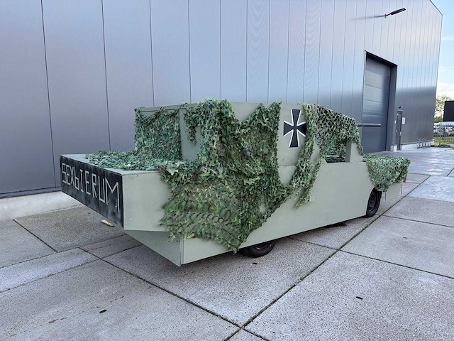 Ford focus - feestwagen - leger - afbeelding 3 van  7