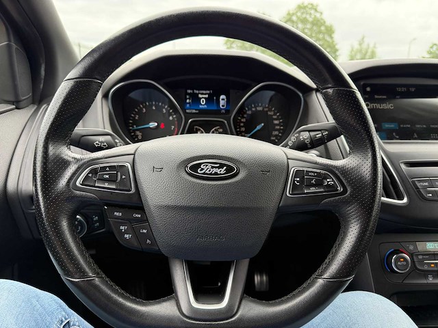 Ford focus 1.0 st line,* tg-841-z - afbeelding 2 van  21