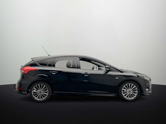 Ford focus 1.0 titanium 2017 | j-010-jd - afbeelding 2 van  40