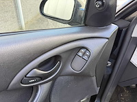 Ford focus 1.4 16v cool edition, 03-lf-zd - afbeelding 4 van  16