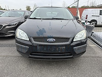 Ford focus 1.4i 16v ambiente, 2006 - afbeelding 12 van  32