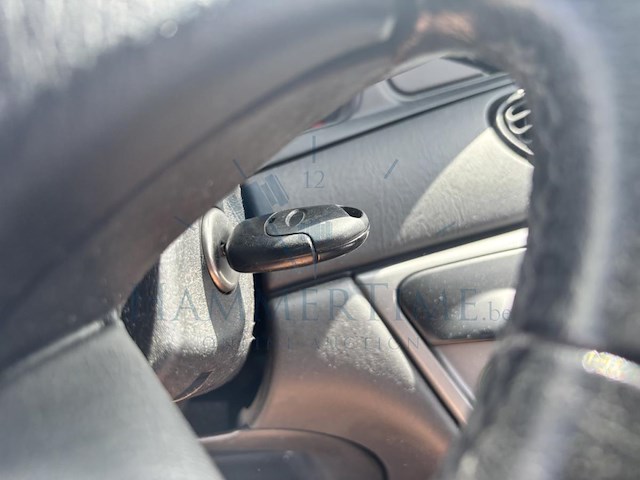Ford focus 1.4i 16v ambiente,2001 - afbeelding 8 van  28