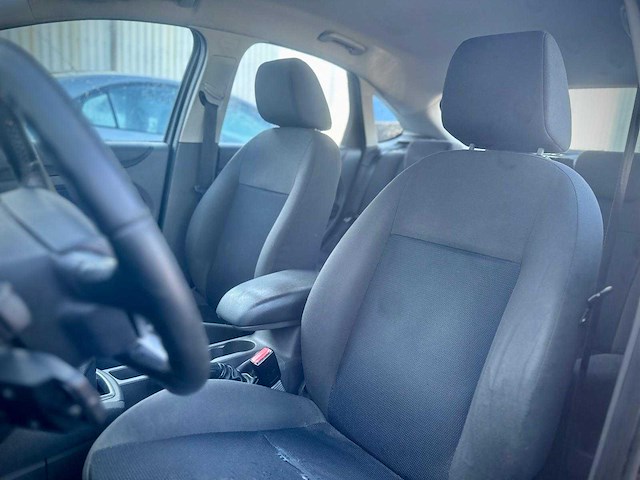 Ford focus 1.6 16v first edition, 55-rd-vb - afbeelding 11 van  14