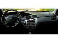Ford focus 1.6-16v futura 2004 - afbeelding 4 van  26