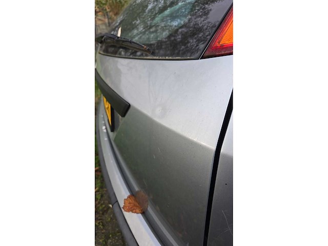 Ford focus 1.6-16v futura 2004 - afbeelding 15 van  26