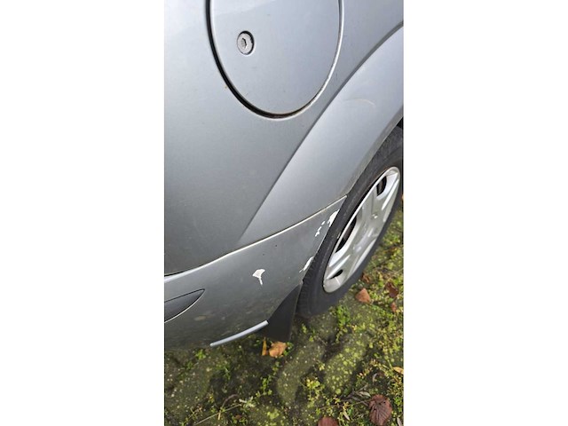 Ford focus 1.6-16v futura 2004 - afbeelding 16 van  26