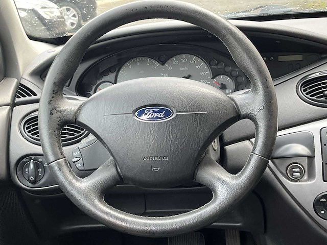 Ford focus 1.6-16v futura 2005 | 06-pz-tj - afbeelding 5 van  43