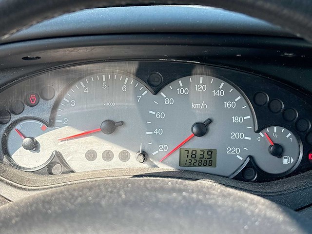 Ford focus 1.6-16v futura 2005 | 06-pz-tj - afbeelding 9 van  43