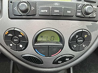 Ford focus 1.6-16v futura 2005 | 06-pz-tj - afbeelding 13 van  43