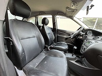 Ford focus 1.6-16v futura 2005 | 06-pz-tj - afbeelding 22 van  43