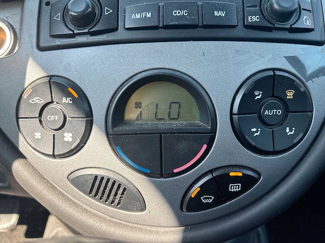 Ford focus 1.6-16v futura 2005 | 06-pz-tj - afbeelding 24 van  43
