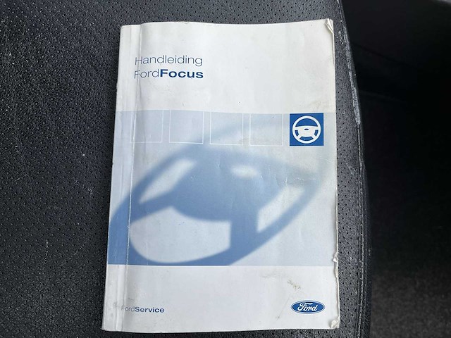 Ford focus 1.6-16v futura 2005 | 06-pz-tj - afbeelding 25 van  43
