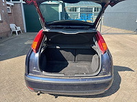 Ford focus 1.6-16v futura 2005 | 06-pz-tj - afbeelding 30 van  43