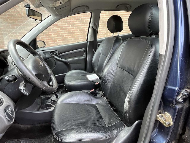 Ford focus 1.6-16v futura 2005 | 06-pz-tj - afbeelding 23 van  43