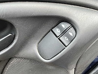Ford focus 1.6-16v futura 2005 | 06-pz-tj - afbeelding 41 van  43