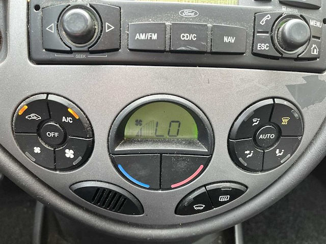 Ford focus 1.6-16v futura 2005 | 06-pz-tj - afbeelding 13 van  43