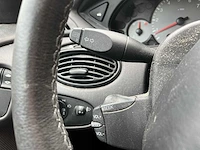 Ford focus 1.6-16v futura 2005 | 06-pz-tj - afbeelding 7 van  43
