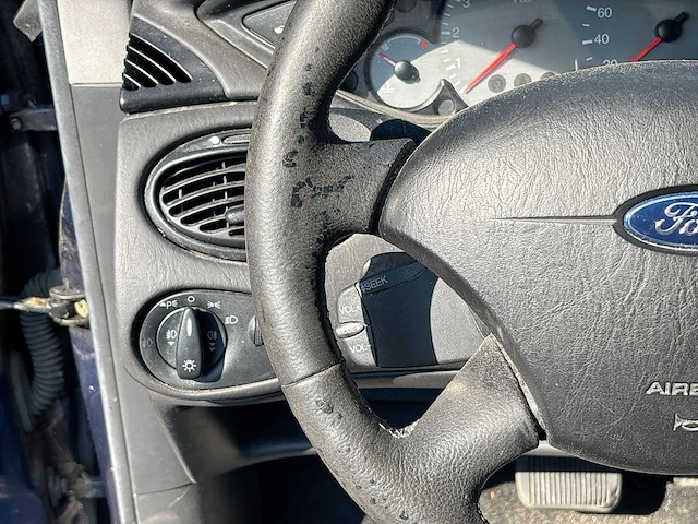 Ford focus 1.6-16v futura 2005 | 06-pz-tj - afbeelding 16 van  43