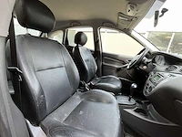 Ford focus 1.6-16v futura 2005 | 06-pz-tj - afbeelding 22 van  43