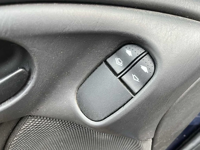 Ford focus 1.6-16v futura 2005 | 06-pz-tj - afbeelding 41 van  43