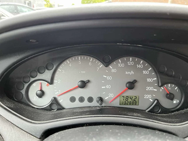 Ford focus 1.6-16v futura 2005 | 06-pz-tj - afbeelding 43 van  43
