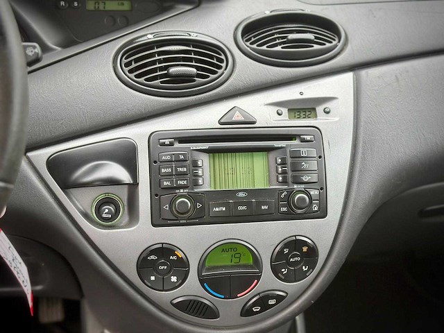 Ford focus 1.6 16v futura, 79-pg-nv - afbeelding 12 van  14