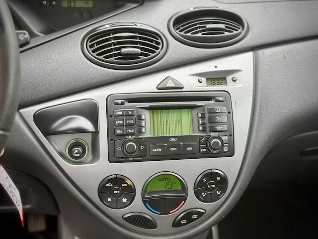 Ford focus 1.6 16v futura, 79-pg-nv - afbeelding 4 van  14