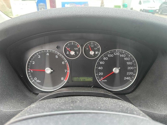 Ford focus 1.6-16v ghia 62-td-jb - afbeelding 2 van  10