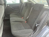 Ford focus 1.6-16v ghia 62-td-jb - afbeelding 8 van  10