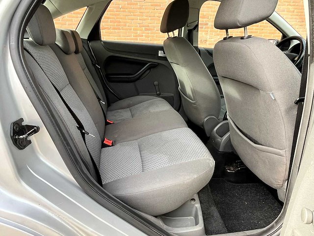 Ford focus 1.6-16v trend, 52-xb-td - afbeelding 13 van  19