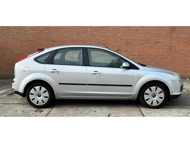 Ford focus 1.6-16v trend, 52-xb-td - afbeelding 17 van  19