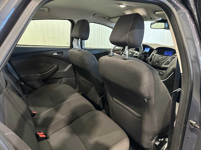 Ford focus 1.6 ecob. titanium 83-rfl-7 - afbeelding 1 van  4