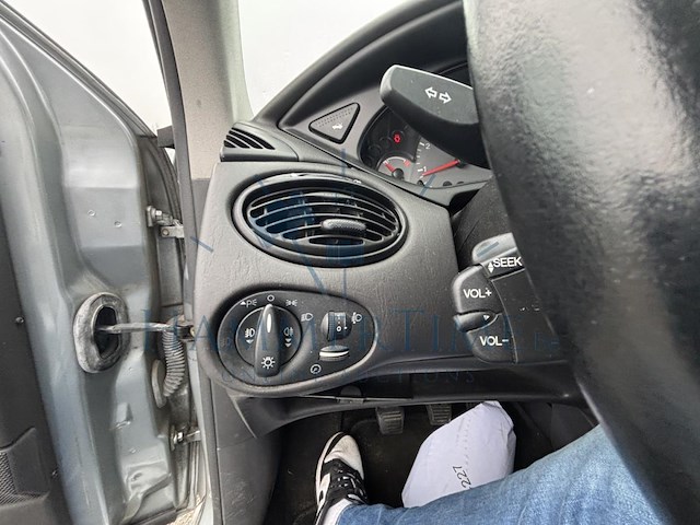 Ford focus 1.6 turbo tdci trend, 2003 - afbeelding 13 van  34