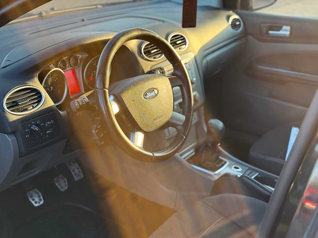 Ford focus 1.8 limited, 56-kft-1 - afbeelding 2 van  9