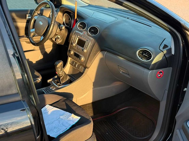 Ford focus 1.8 limited, 56-kft-1 - afbeelding 9 van  9
