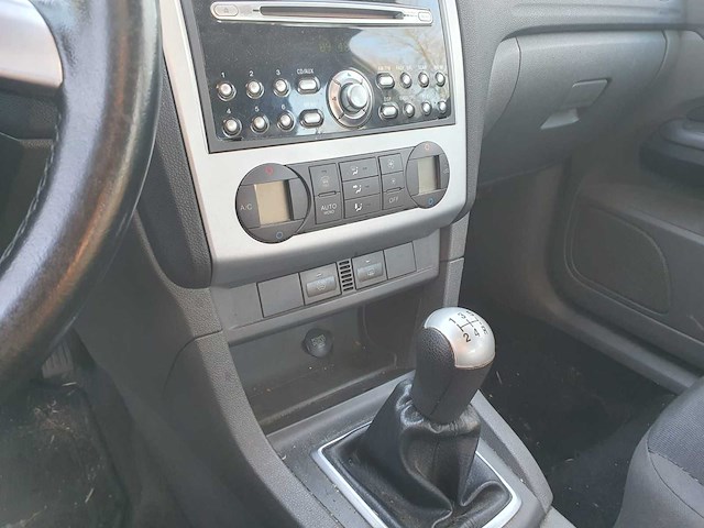 Ford focus 2.0 16v futura, 29-rp-vb - afbeelding 7 van  9