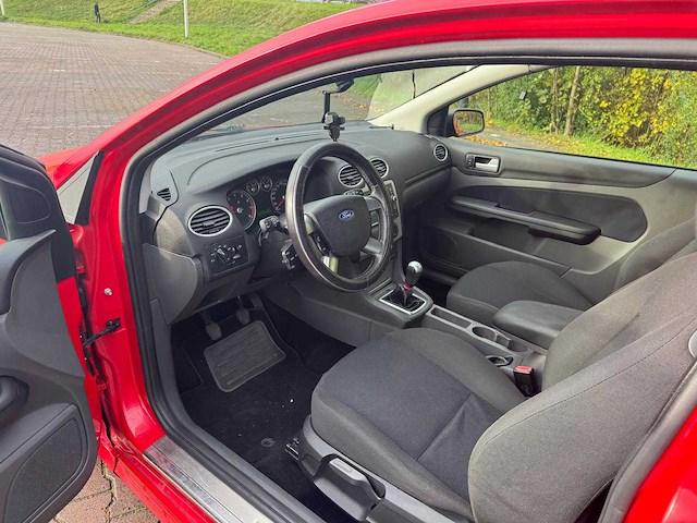 Ford focus 2.0-16v st sport 05-tv-rx - afbeelding 12 van  36