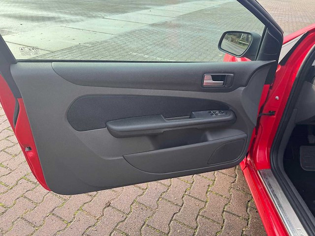 Ford focus 2.0-16v st sport 05-tv-rx - afbeelding 13 van  36