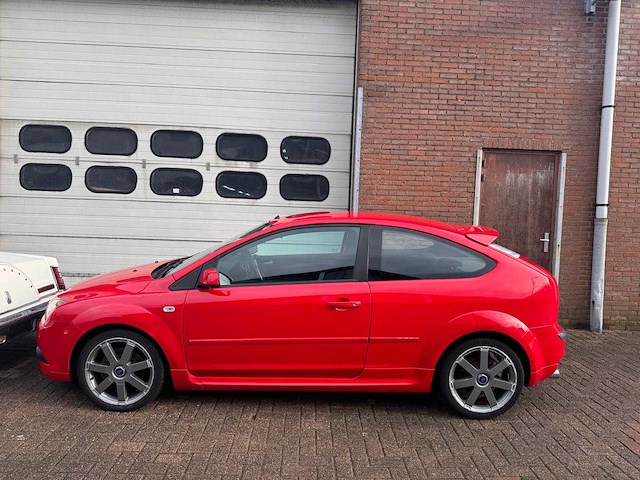 Ford focus 2.0-16v st sport 05-tv-rx - afbeelding 31 van  36