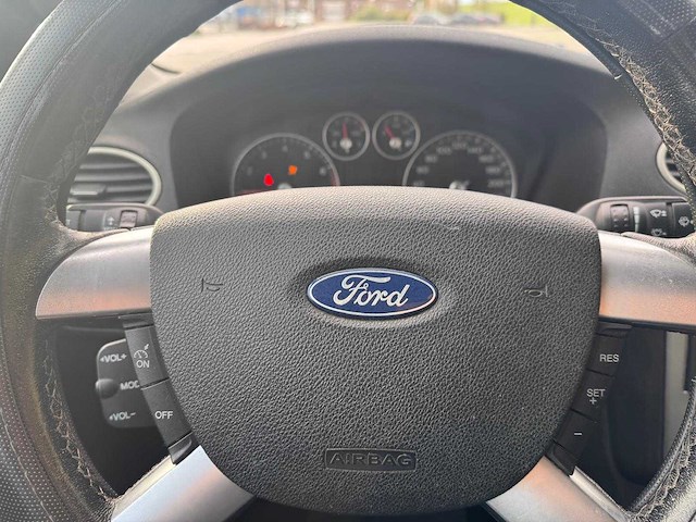 Ford focus 2.0-16v st sport 05-tv-rx - afbeelding 30 van  36