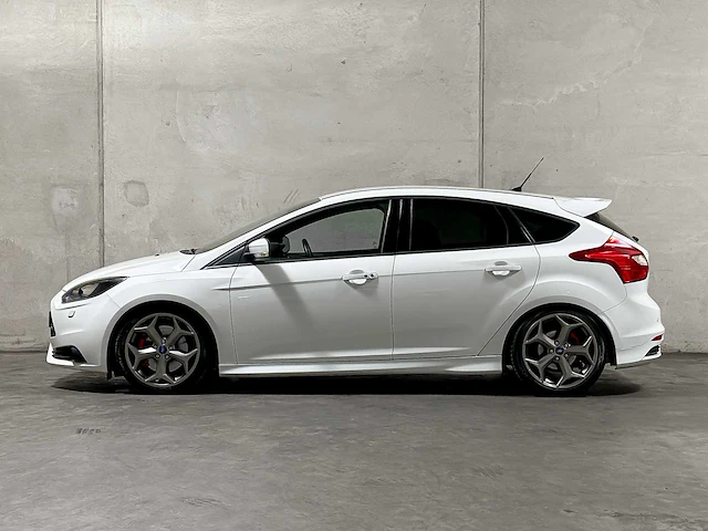 Ford focus 2.0 ecoboost st-2 250pk 2013, g-282-bn - afbeelding 7 van  52