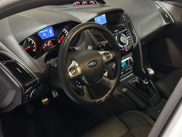 Ford focus 2.0 ecoboost st-2 250pk 2013, g-282-bn - afbeelding 8 van  52