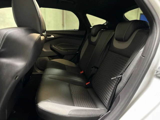 Ford focus 2.0 ecoboost st-2 250pk 2013, g-282-bn - afbeelding 26 van  52