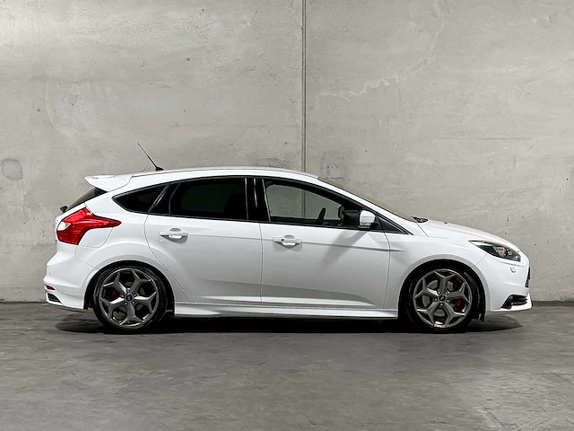 Ford focus 2.0 ecoboost st-2 250pk 2013, g-282-bn - afbeelding 52 van  52