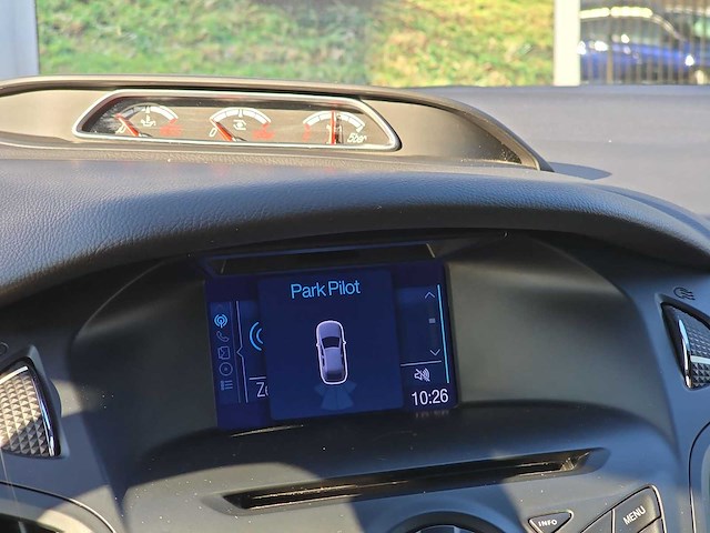 Ford focus 2.0 turbo st-2 2013 | 50-zvx-6 - afbeelding 4 van  26