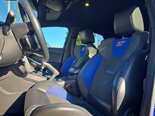Ford focus 2.0 turbo st-2 2013 | 50-zvx-6 - afbeelding 20 van  26